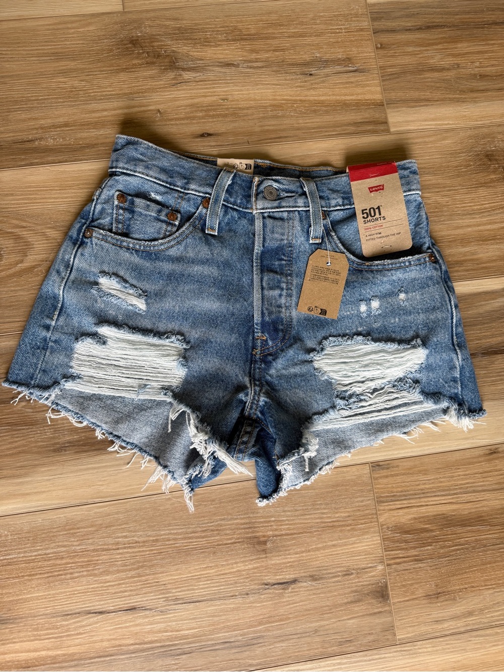 NWT Levi's 501 high-rise denim shorts Jean shorts distressed Size 25 Y2K